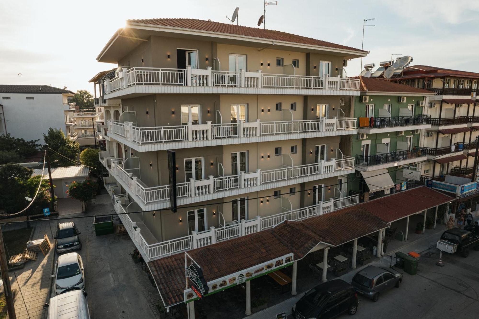 Hotel Argo Paralía エクステリア 写真